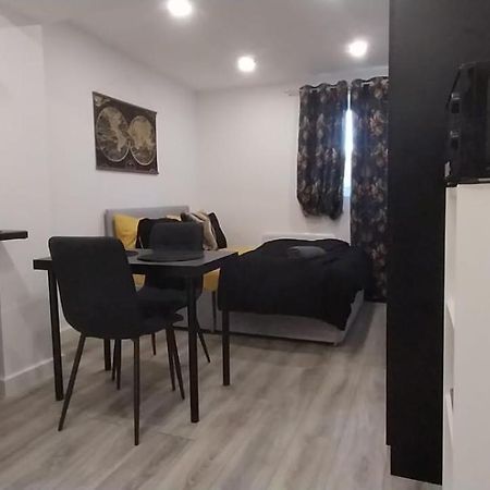 Stylish Home From Home Orpington Zewnętrze zdjęcie